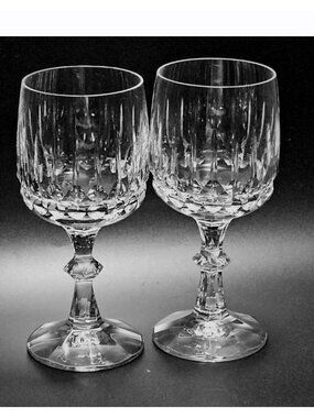 2 Schott Zwiesel Tango Wine Glasses 6" fine crystal quality cut glass glassware